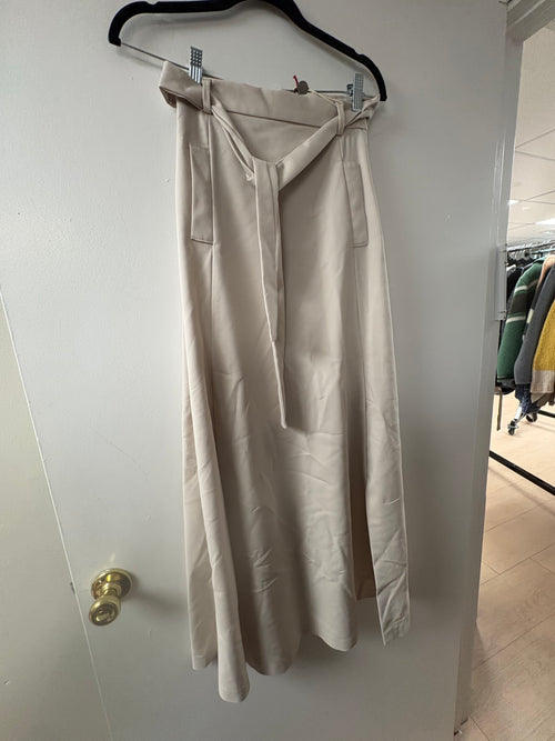 Compagnia Italiana High-Waisted Belted Skirt