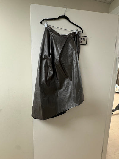 Un-Namable Metallic Midi Skirt in Charcoal