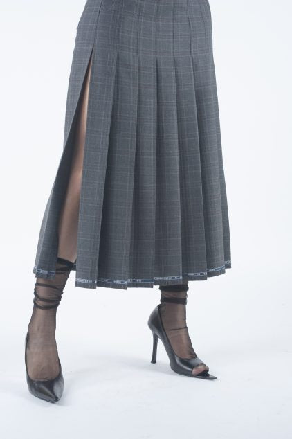 Physique du Role Pleated Midi Skirt in Grey
